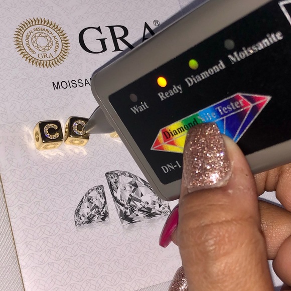 VVS gra certified diamond moisannitte pendant for a Coach, passes diamond tester - Picture 6 of 8